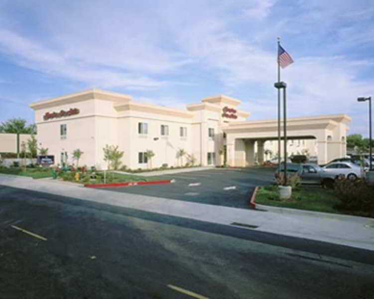 Hampton Inn & Suites Sacramento-Auburn Boulevard Exterior photo